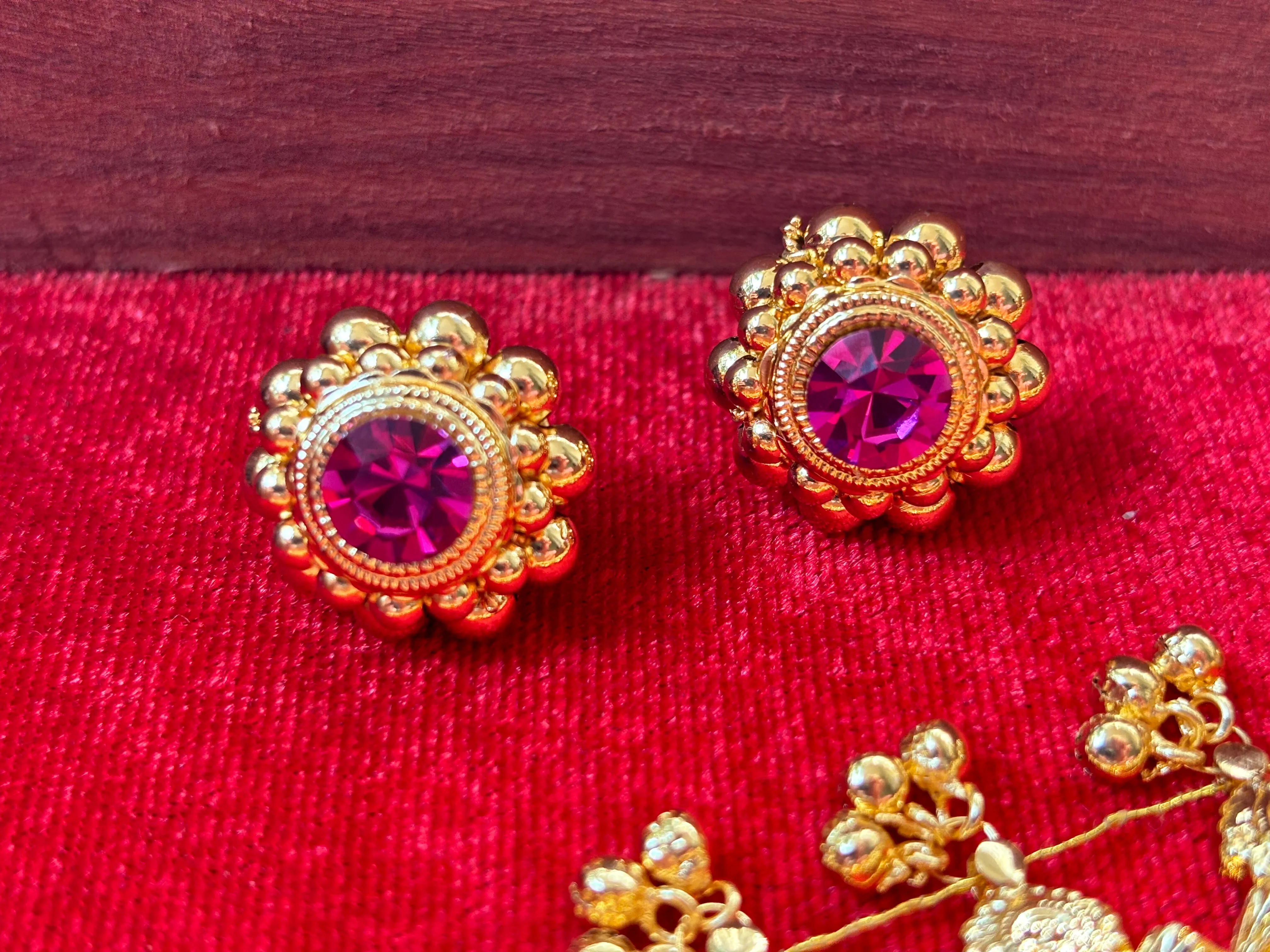 कोल्हापुरी साज   कानातले | Kolhapuri Saaj   Earrings