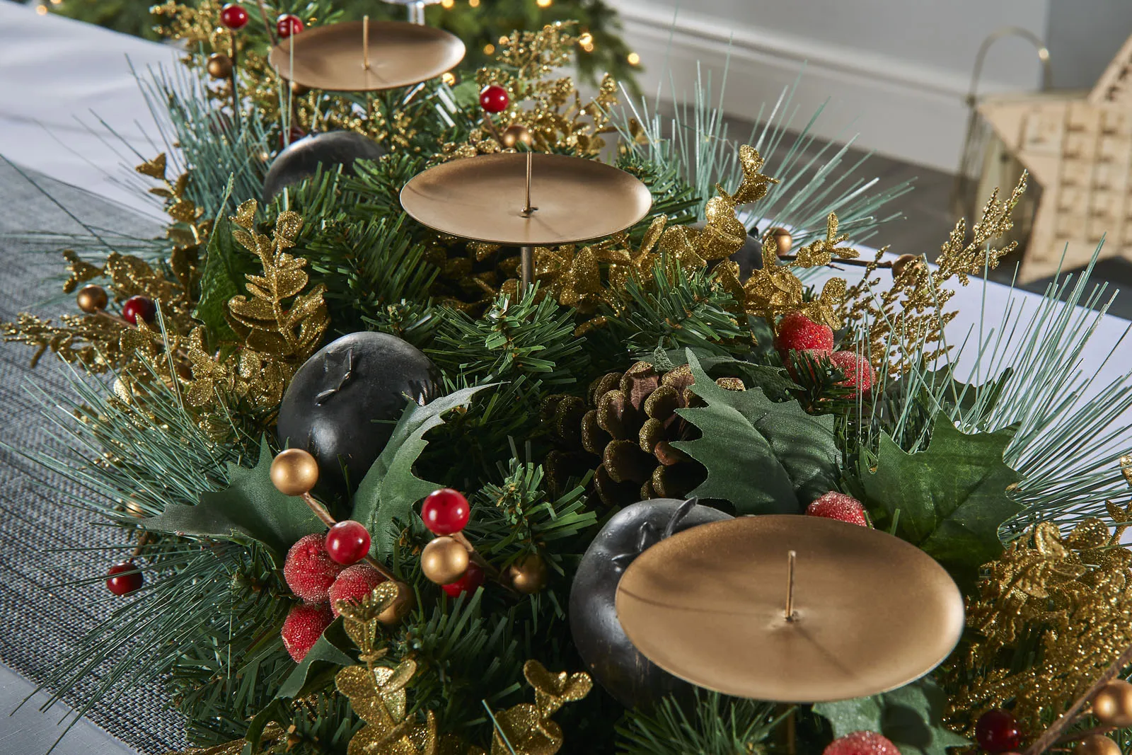 3 Pillar Decorated Garland Candle Holder, 76 cm