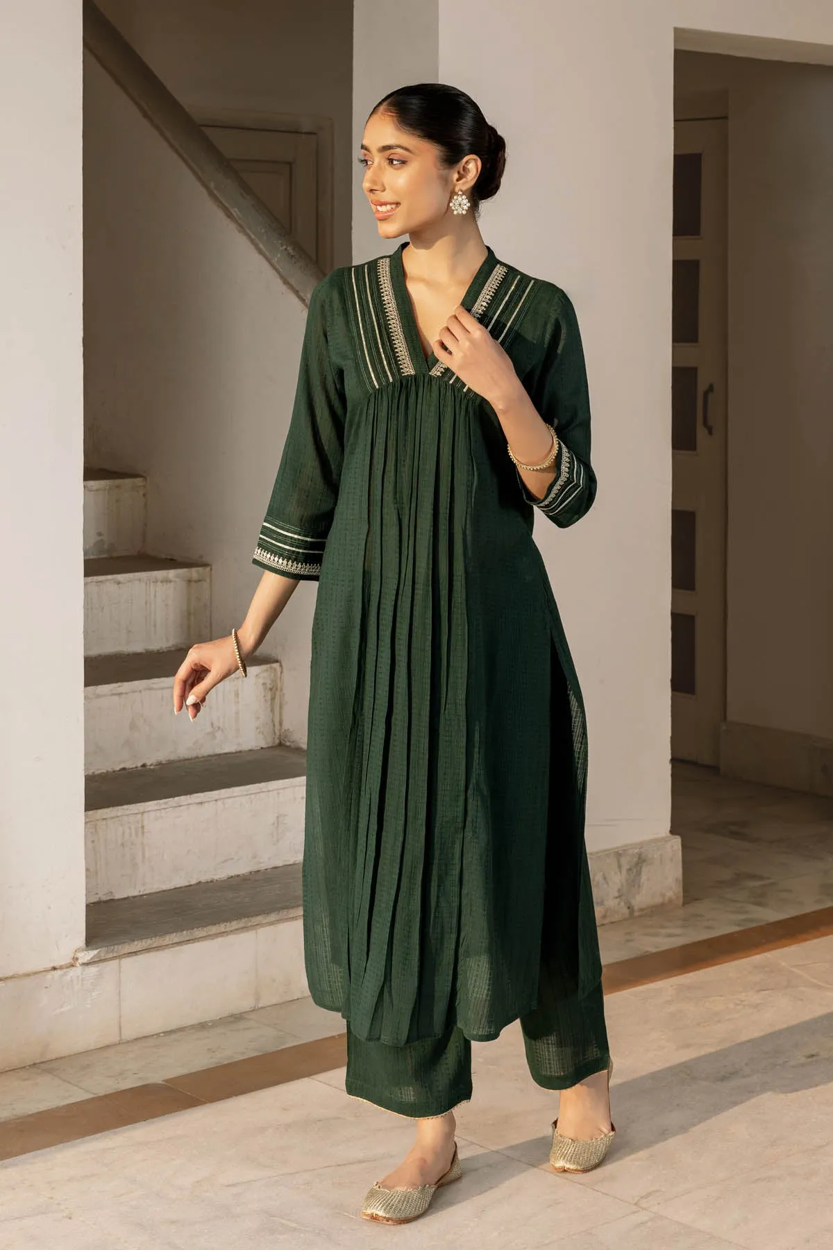Aiza Kurta