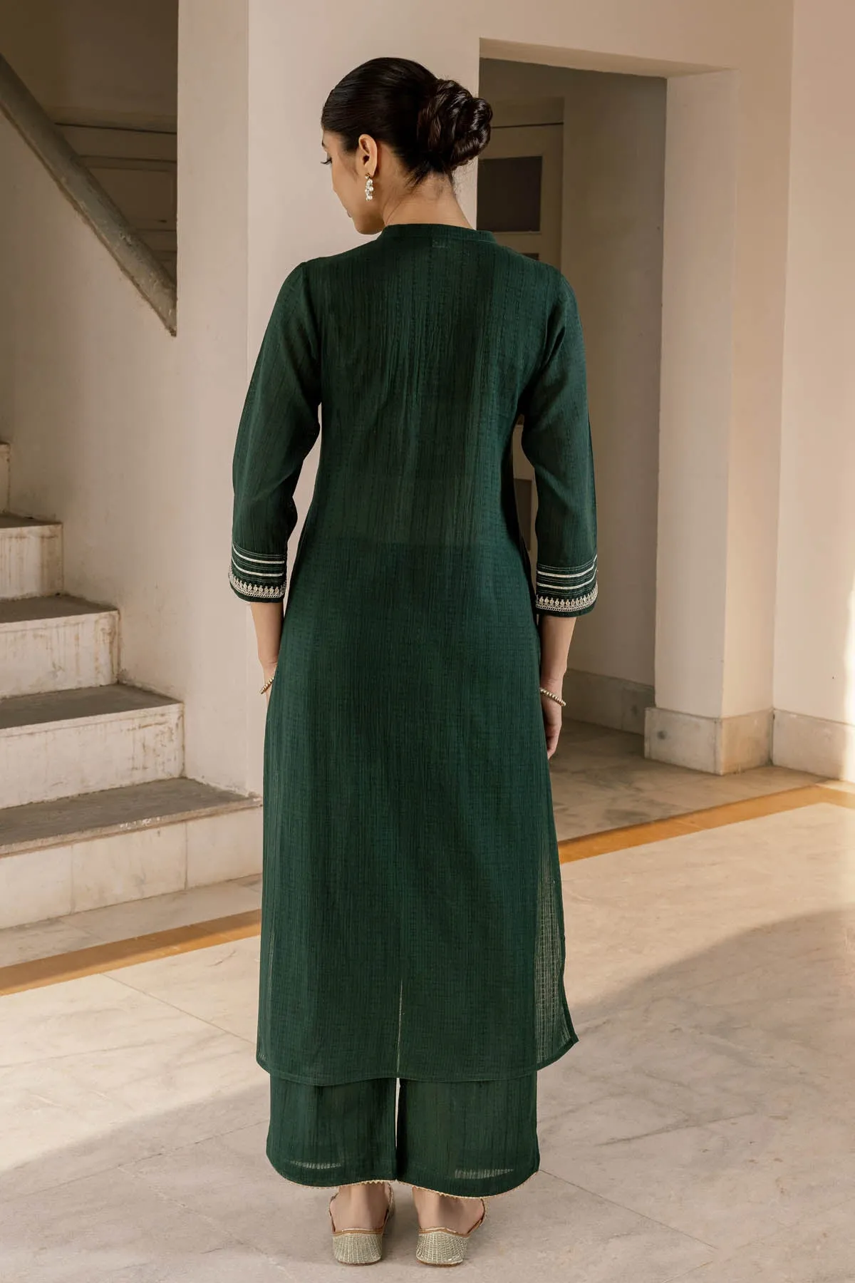 Aiza Kurta