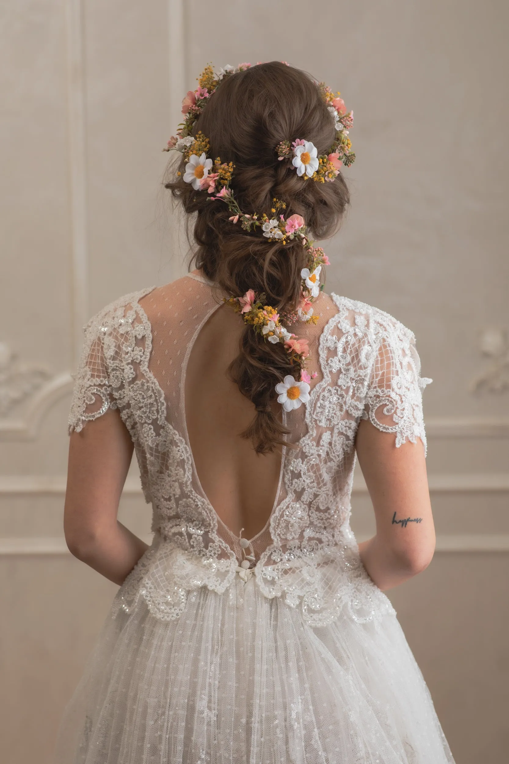 Daisy bendable bridal hair garland Wedding flower garland Meadow hair flowers Long shapeable garland Hair vine for bride Customisable