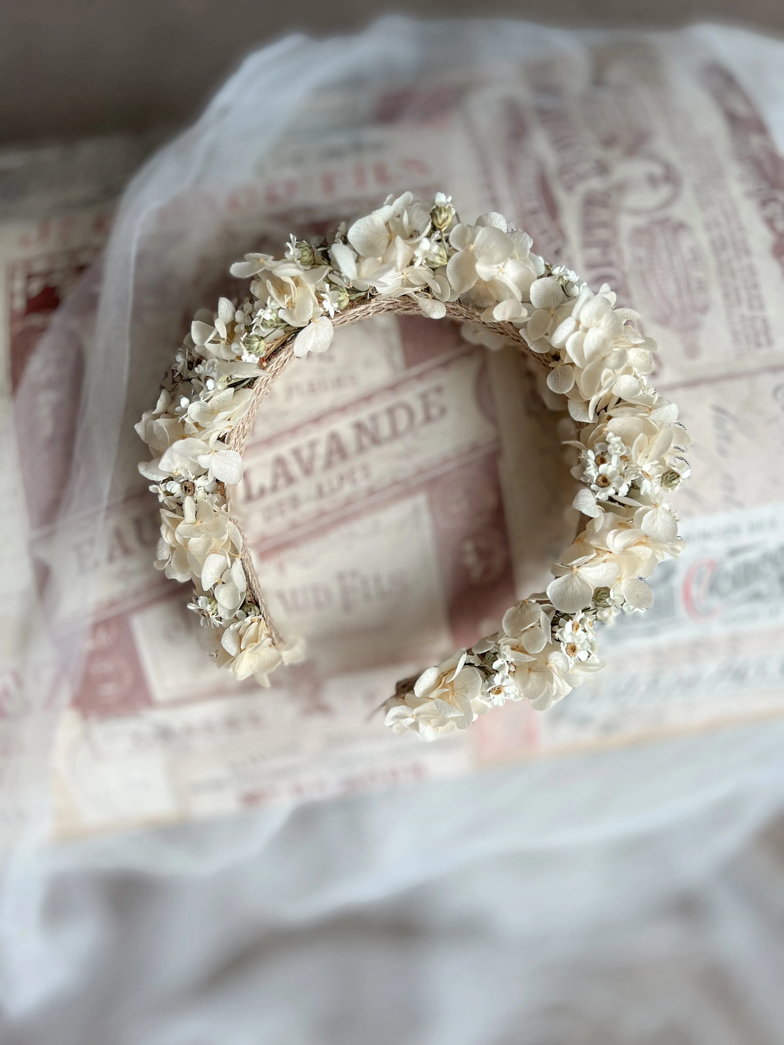 Daisy Headband, Hydrangea and Daisy Floral Tiara, Dried Mini Daisy Flower Crown, Dried Flower Crown, Ivory Daisy Floral Headpiece
