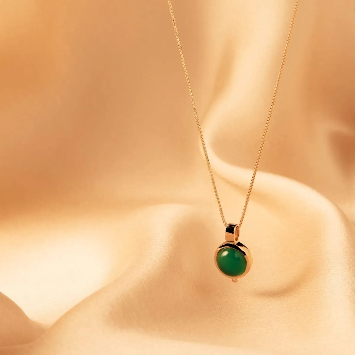 Garland Yellow Gold Green Onyx Necklace