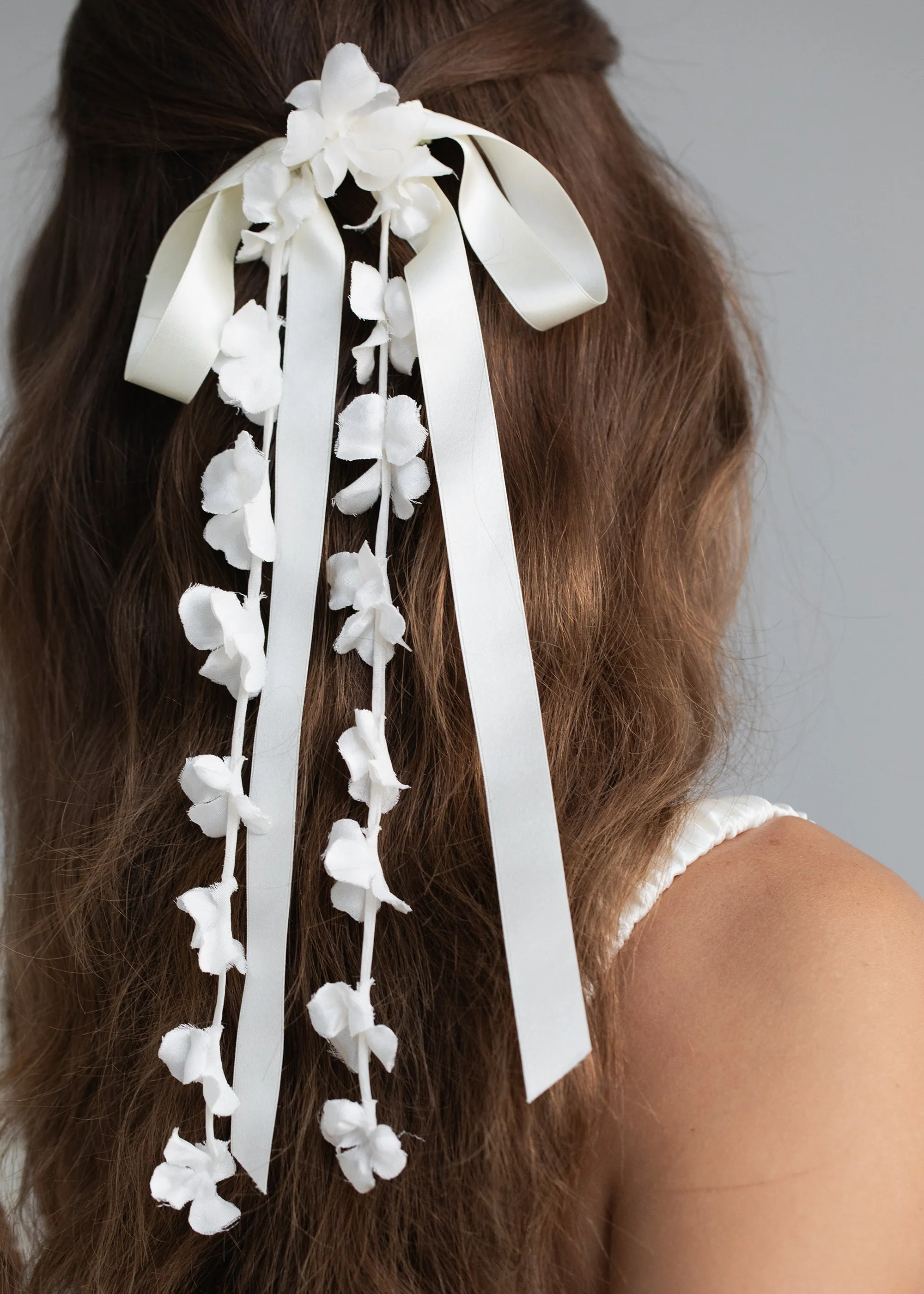 Juliet Bow Barrette -- Cream