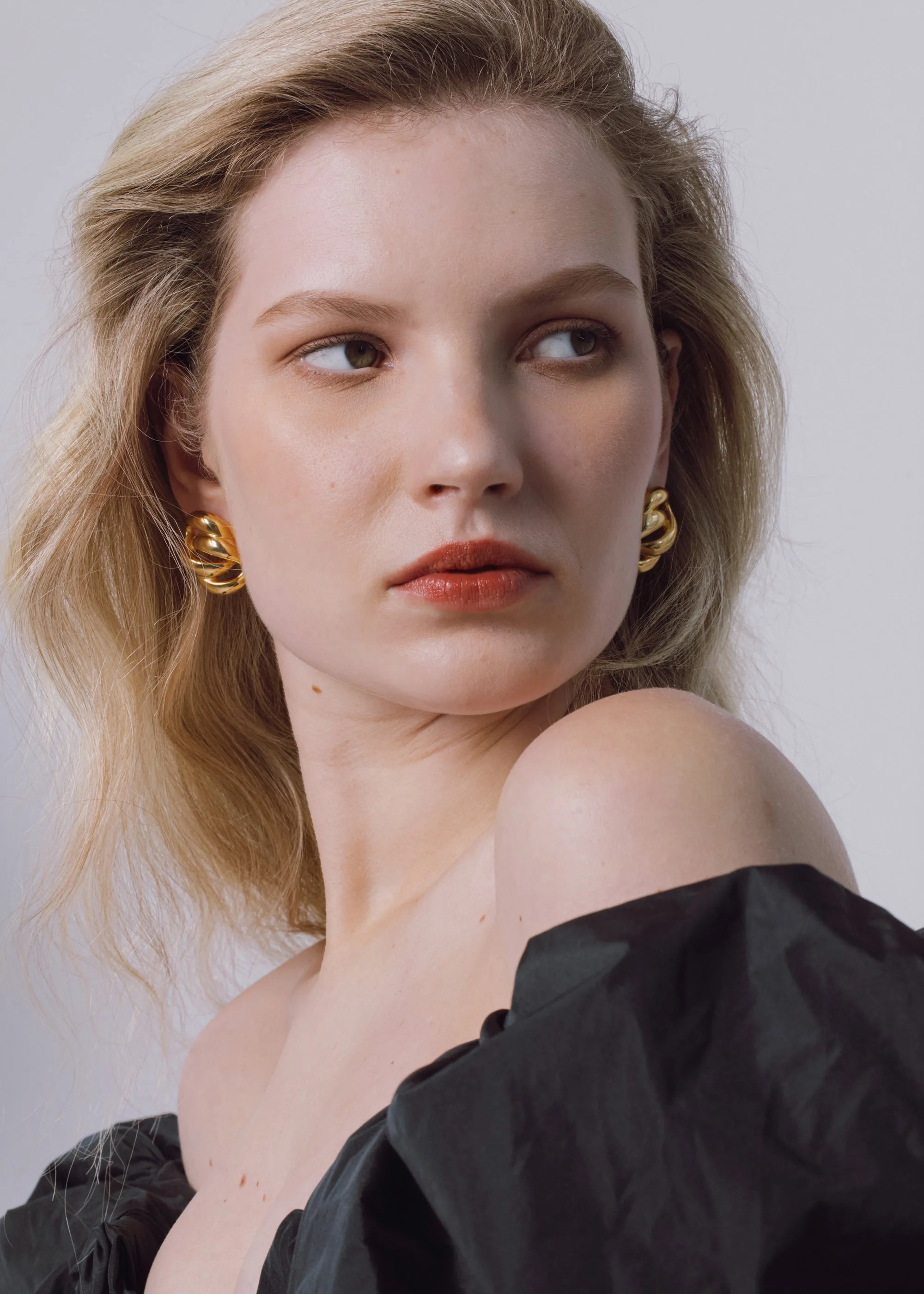 Lennox Earrings -- Gold