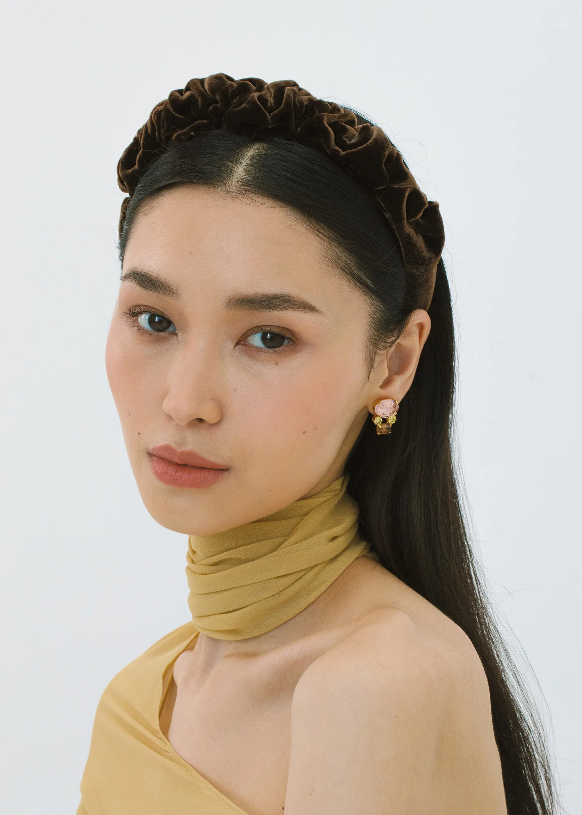 Lia Headband in Velvet -- Chocolate