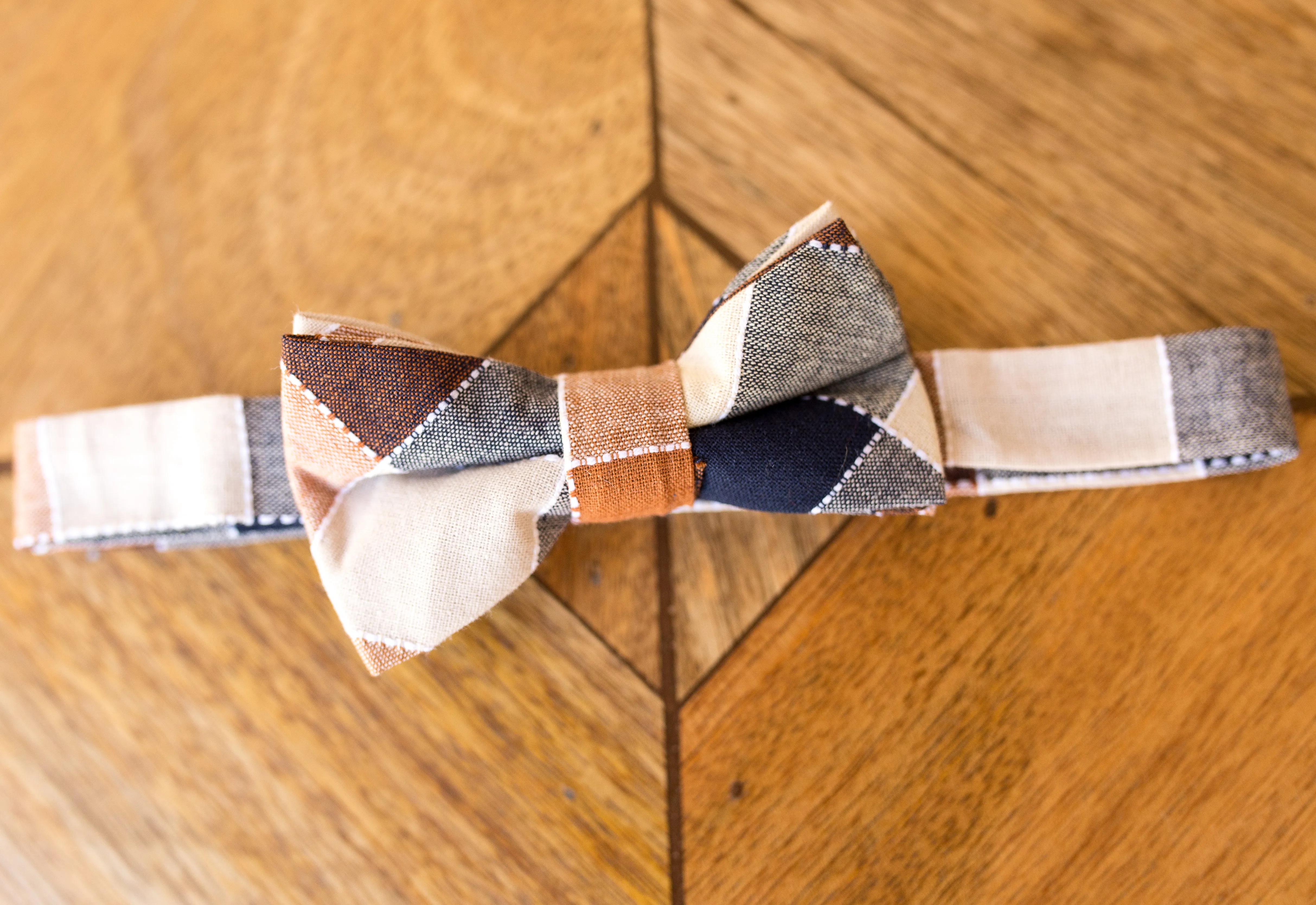 LOU || SMALL PET BOW TIE