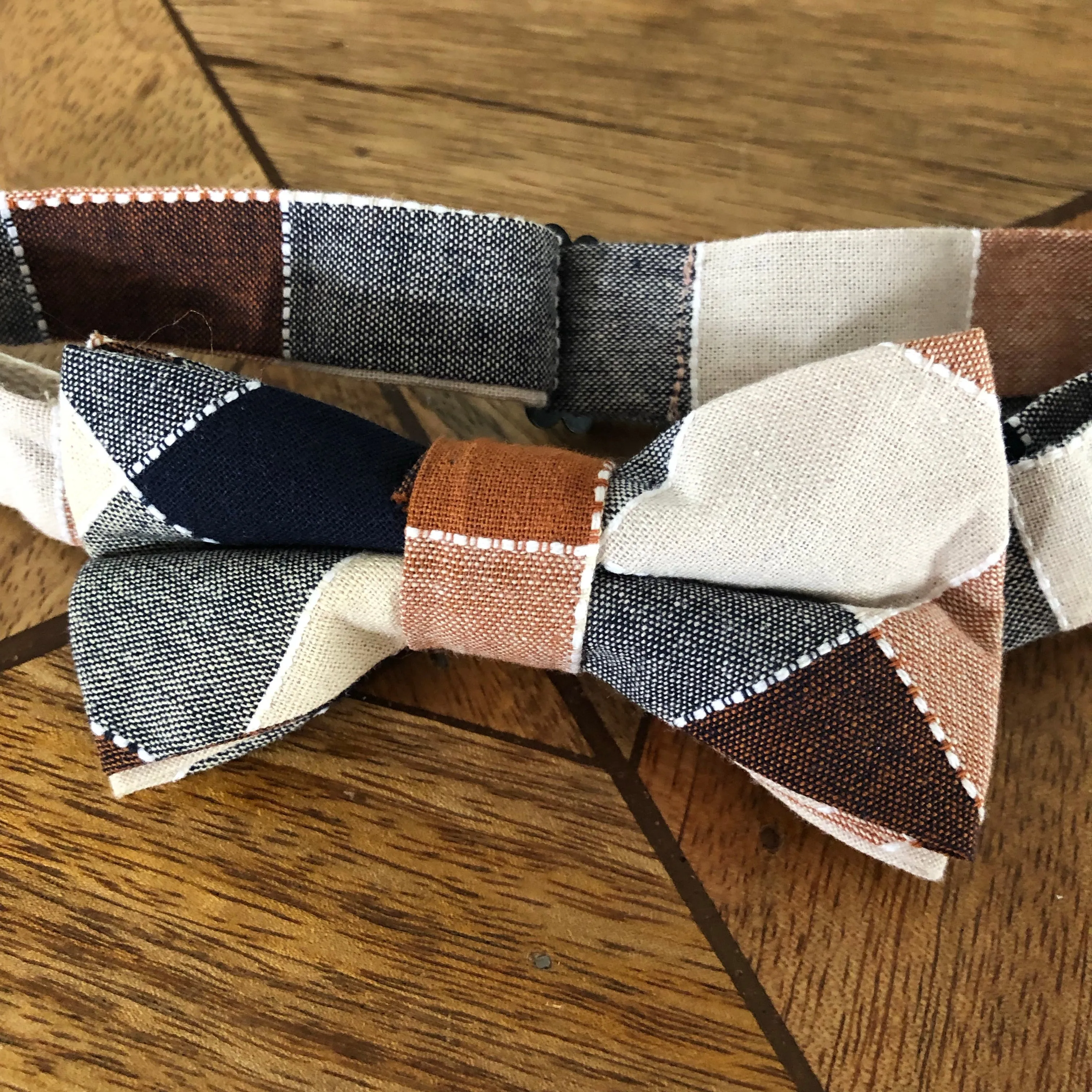 LOU || SMALL PET BOW TIE