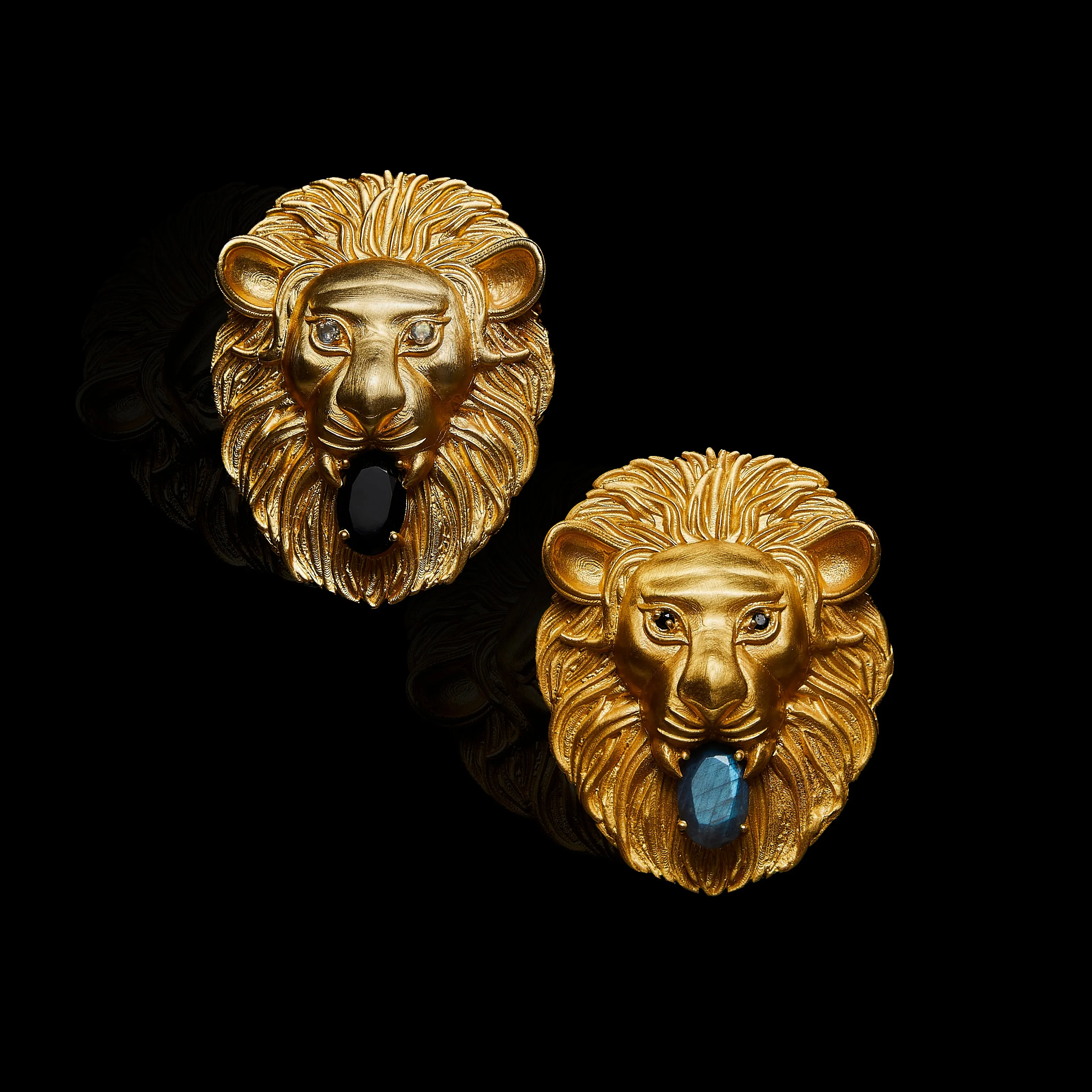 Merlion Brooch