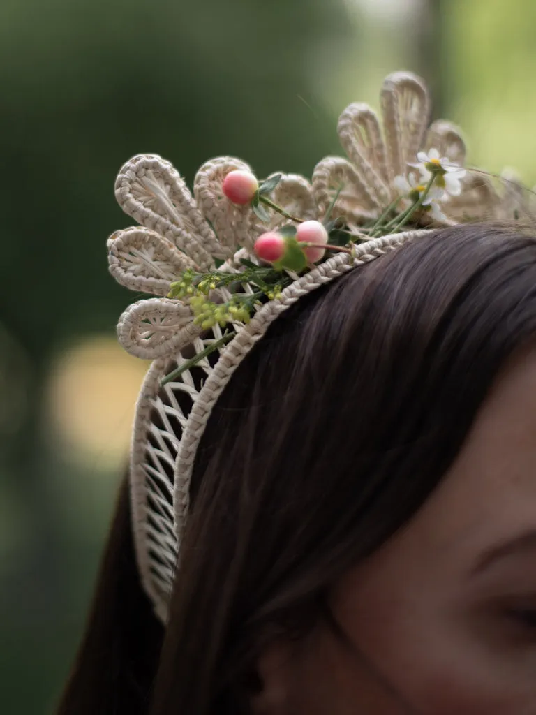 Straw Crown