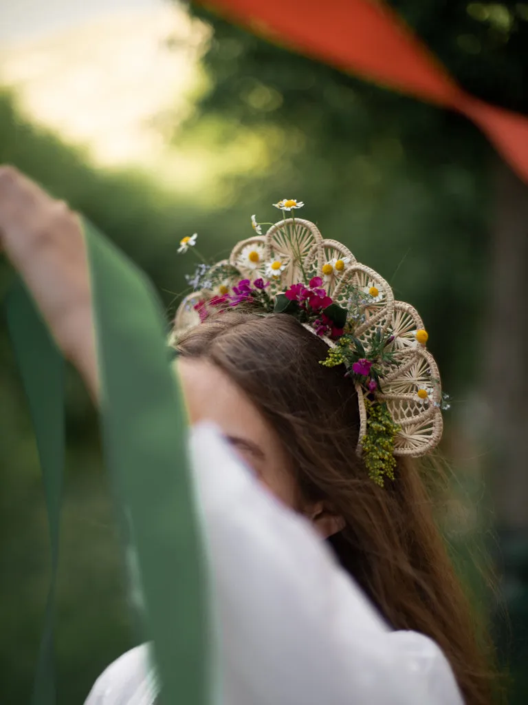 Straw Crown