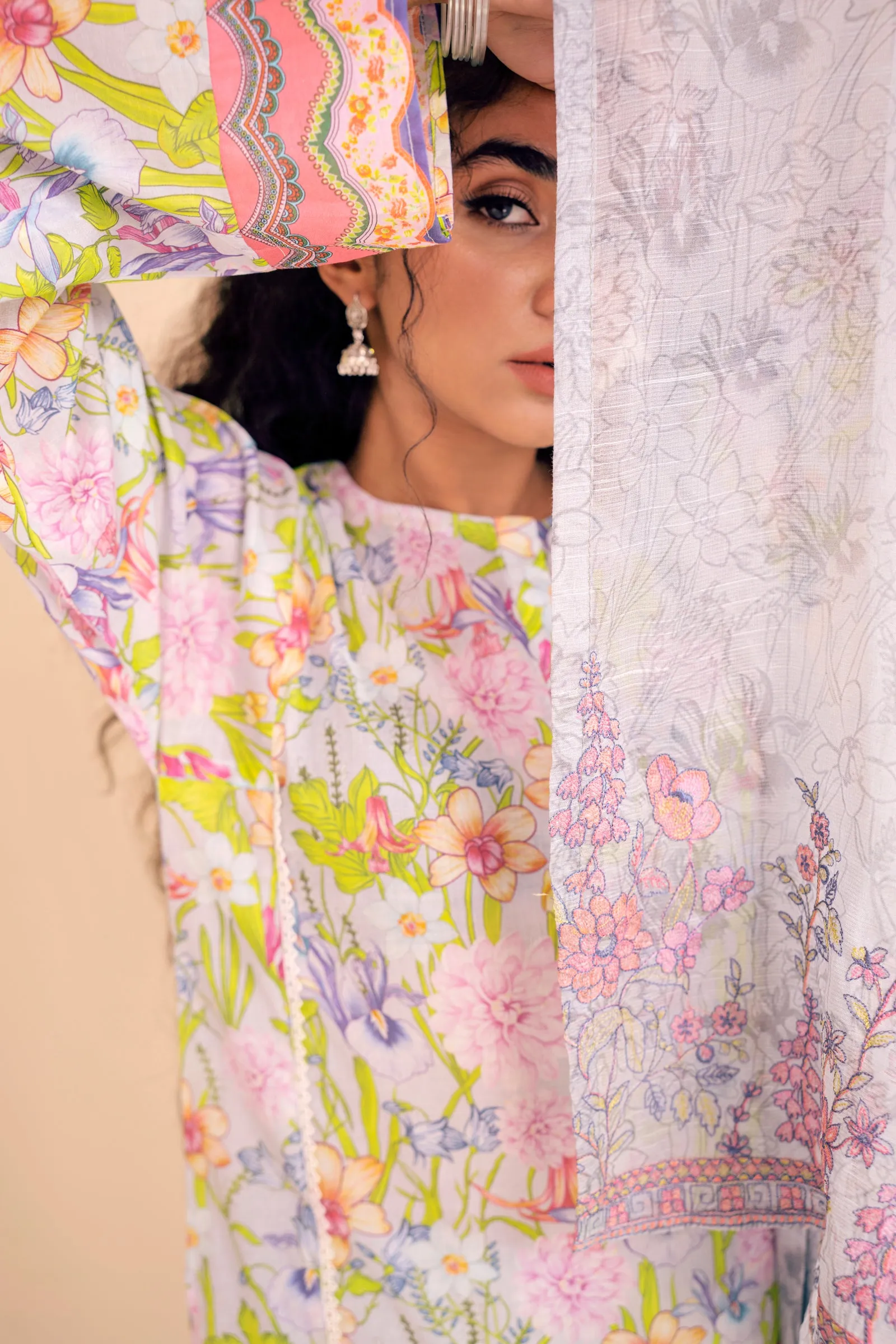Superior Crinkle Lawn Slub Digital print Embroidery